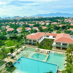 Two-Bedroom Apartment Sea View
